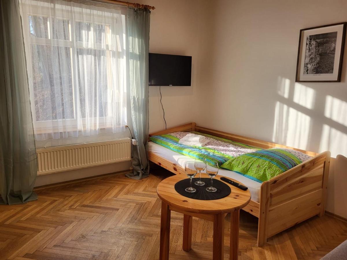 Pension Family Karlowe Wary Zewnętrze zdjęcie