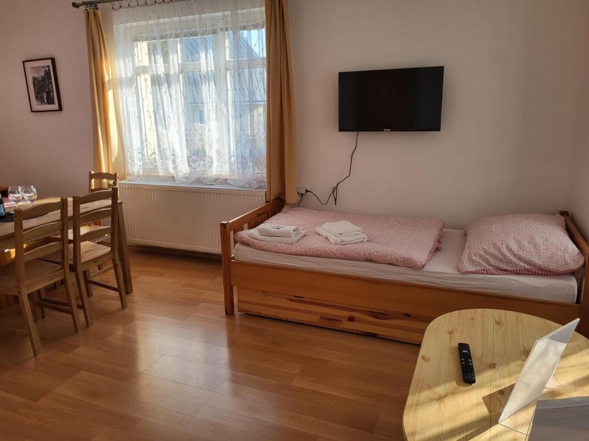 Pension Family Karlowe Wary Zewnętrze zdjęcie